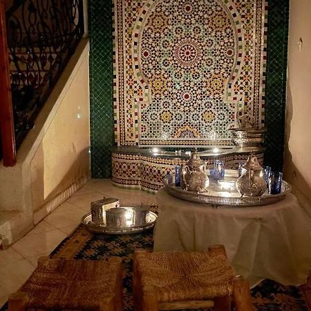 Maison De Ville Agreable Avec Un Patio Marocain Varzazat Dış mekan fotoğraf