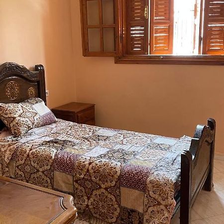 Maison De Ville Agreable Avec Un Patio Marocain Varzazat Dış mekan fotoğraf