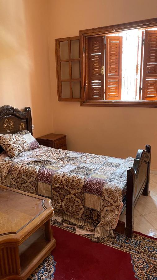 Maison De Ville Agreable Avec Un Patio Marocain Varzazat Dış mekan fotoğraf